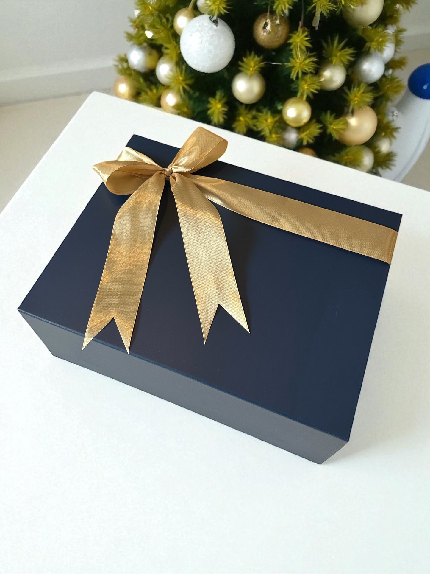 Luxury Box With Bow - Coloured
