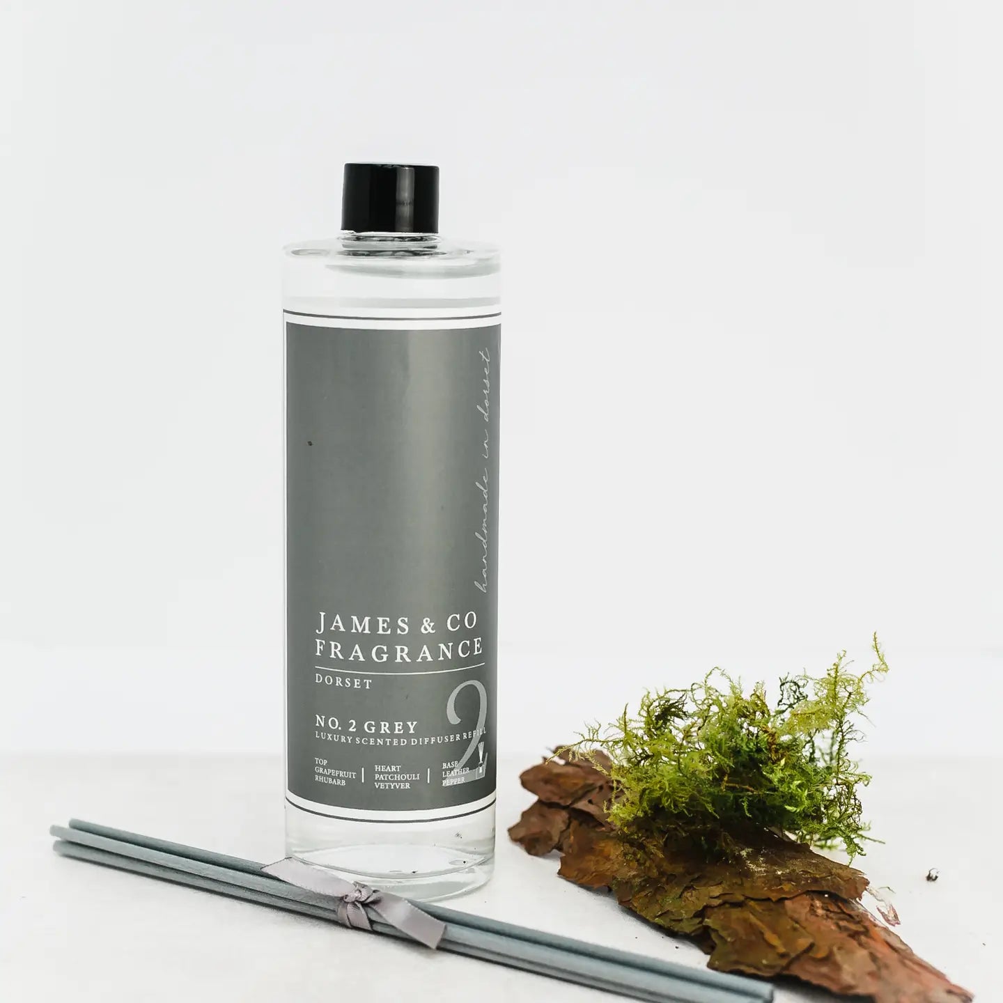 James & Co Grey Luxury Scented Diffuser Refill with reeds, 200ml, urban jungle fragrance.
