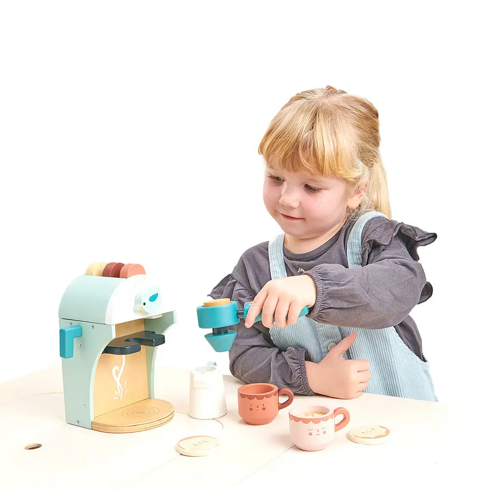 Wooden Babyccino Maker for fun pretend play—boosts creativity and motor skills in little ones.
