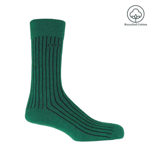 Peper Harrow recycled ribbed men's socks in green made from sustainable materials.