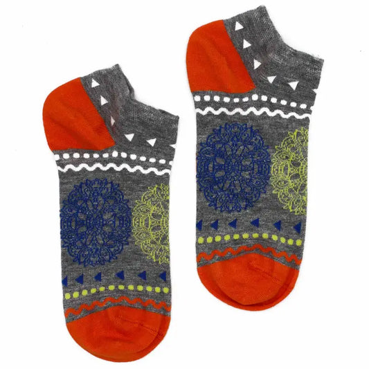 Colourful Hop Hare Bamboo trainer socks with Flowers of Life design for eco-friendly comfort in size M/L.