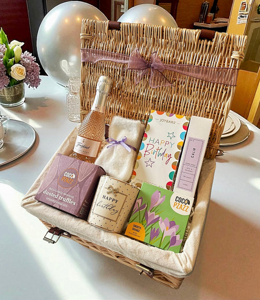 Rosé, treats & cozy touches—everything you need for the perfect birthday surprise!