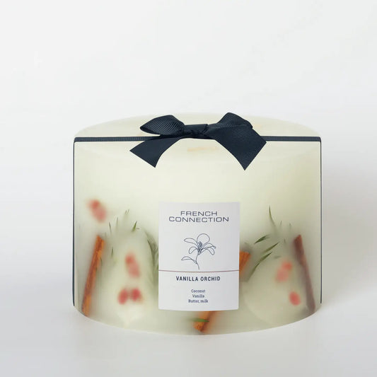 1.5kg Botanical candle with essence of vanilla orchid.