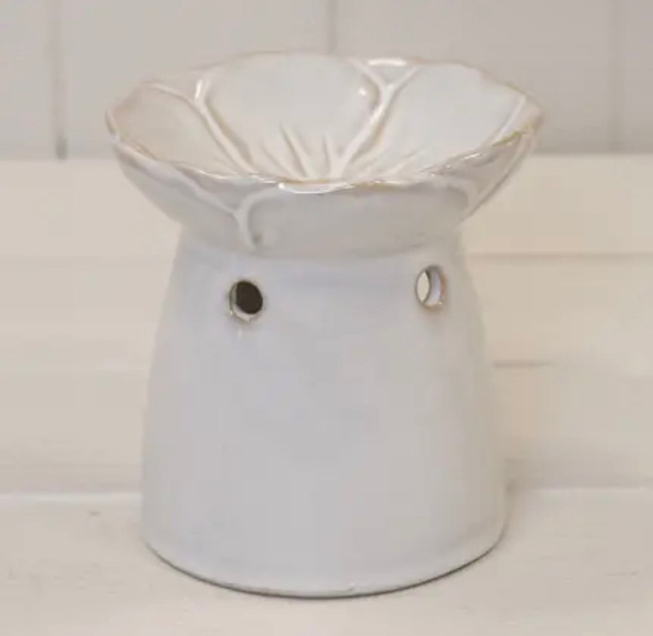 Natural Ceramic Oil Burner with Flower Design