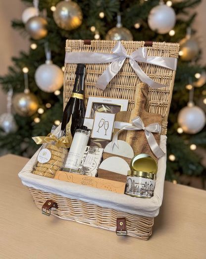 White Christmas and Fizz Hamper