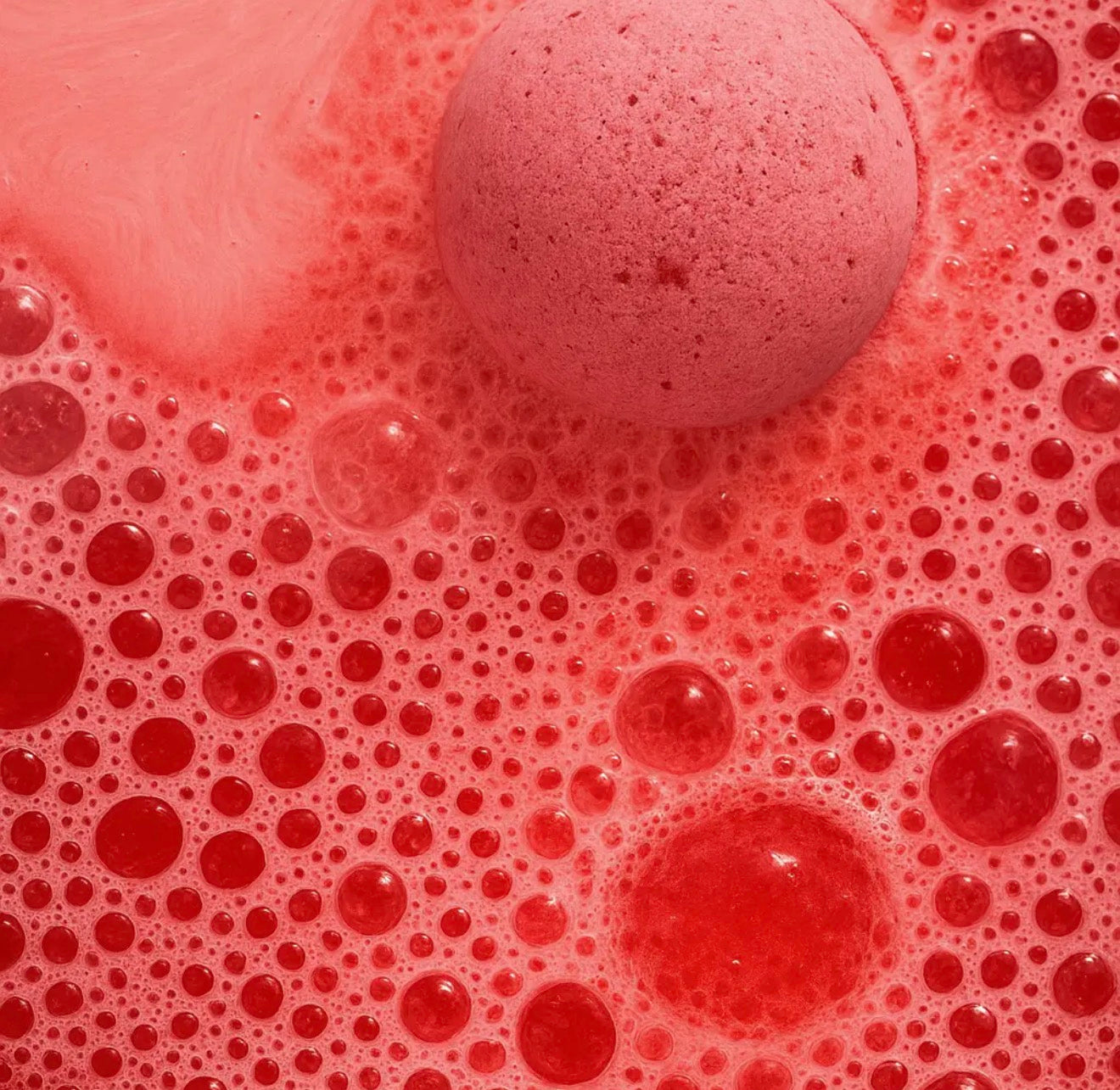 Merry and Bright Christmas Cranberry Bath Bomb | 180g