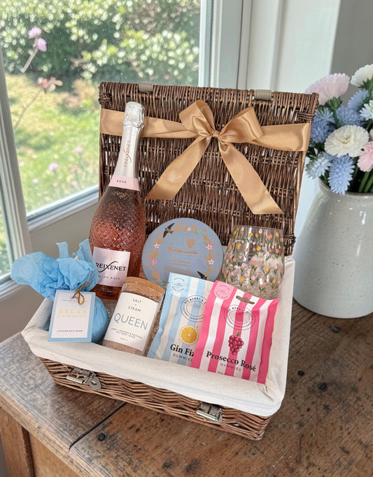 Sparkling Fizz and Sweet Treats Hamper | Choice of Fizz