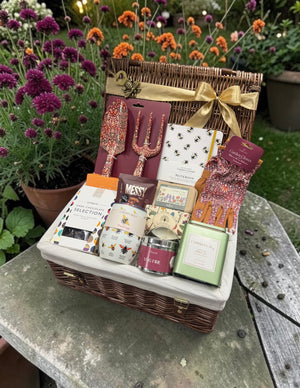 Queen Bee Gardening Hamper