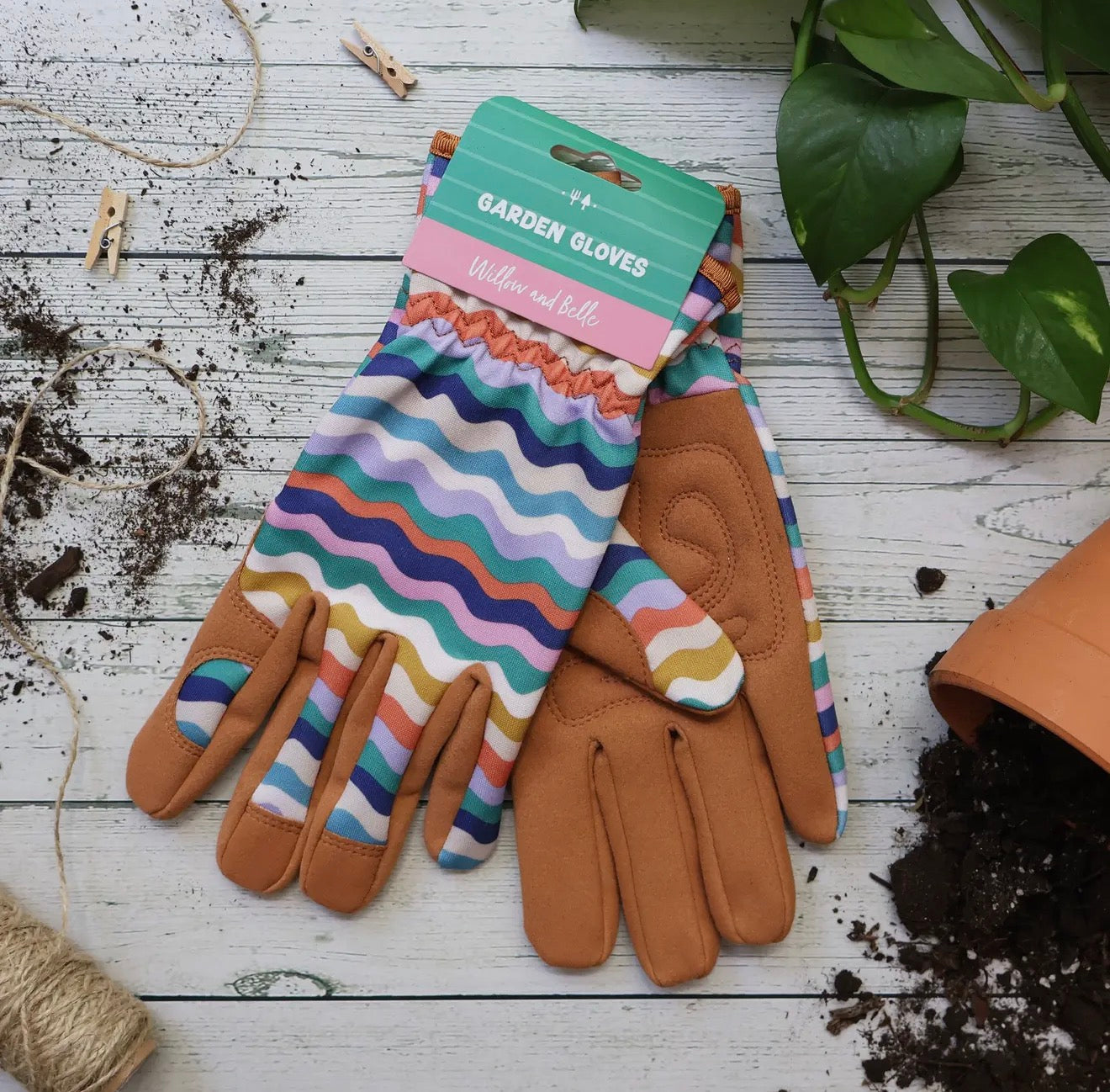 Willow and Belle Outdoor Gardening Gloves Abstract Design