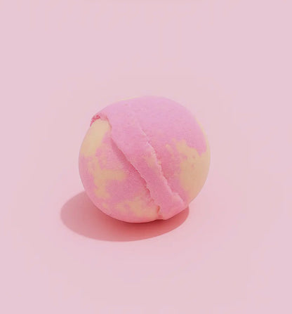 ‘Love & Hugs’ Luxury Pink Lemonade Bath Bomb