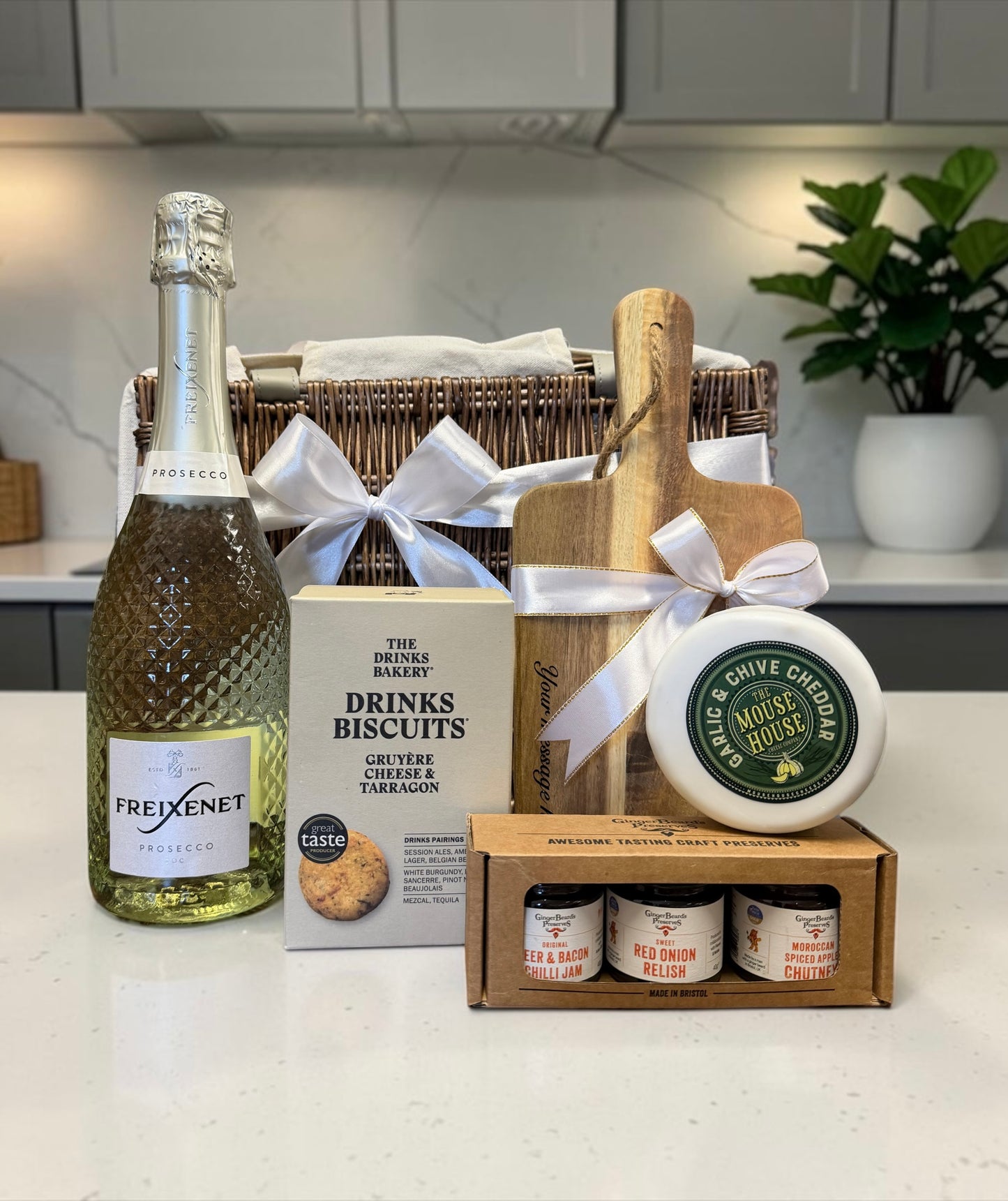 Fizz and Cheeseboard Celebration Hamper | Can Be Personalised