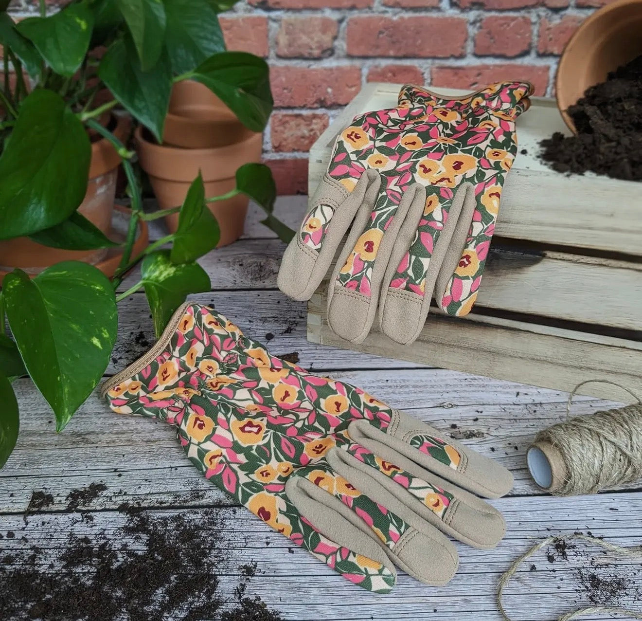 Willow & Belle Gardening Gloves - Orange and Pink Flowers