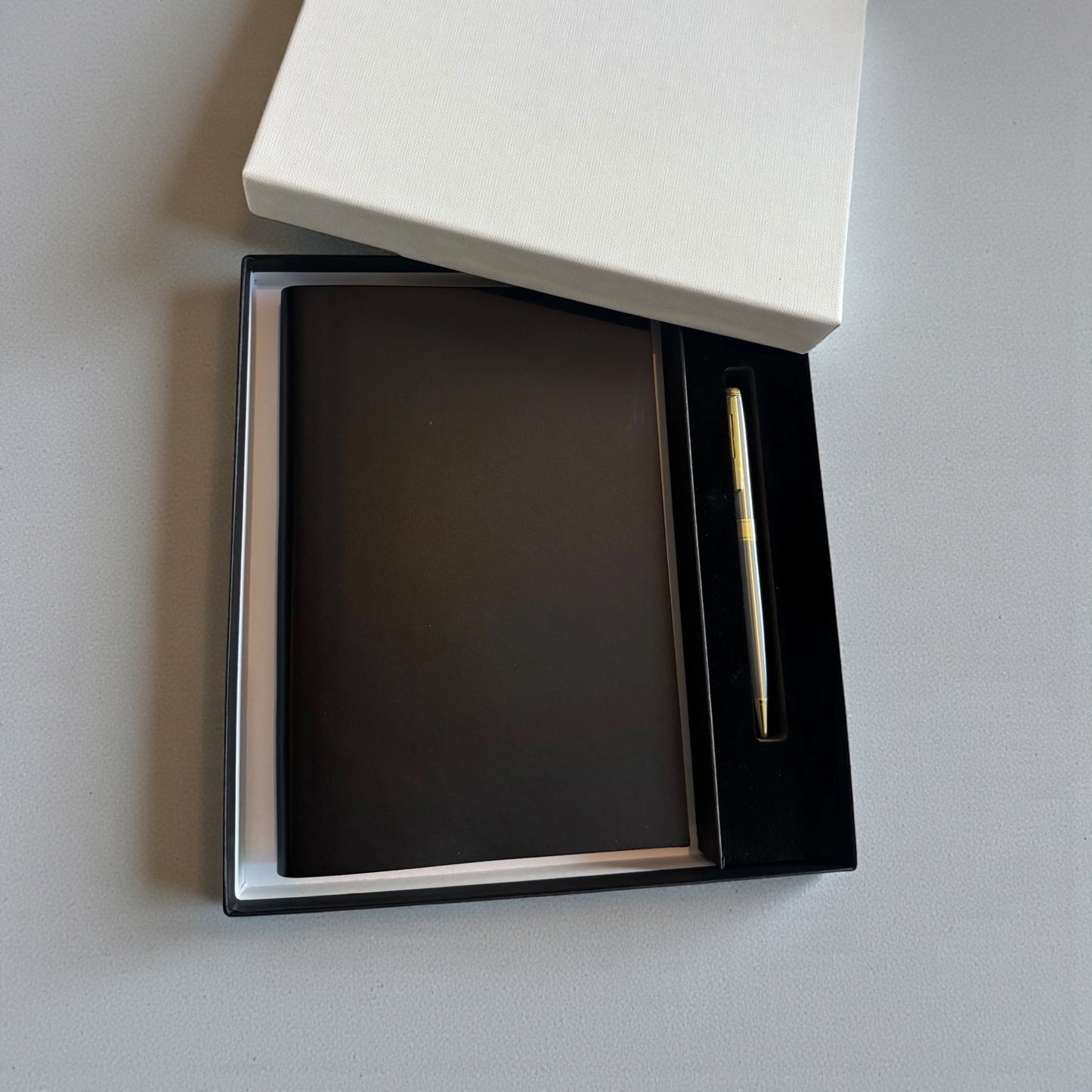 Luxury Leather Notebook A5 Journal Gift Set with Pen