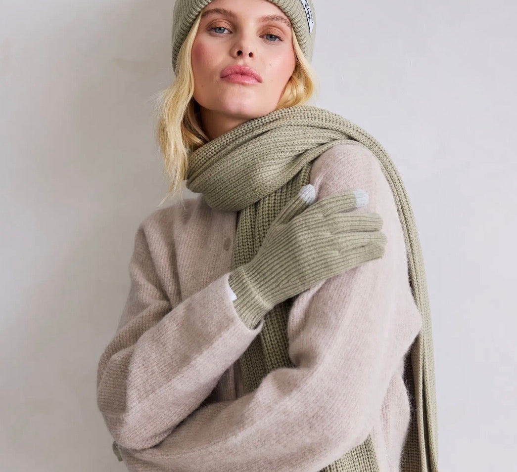 Arctic Fox Soft Recycled Gloves | One Size