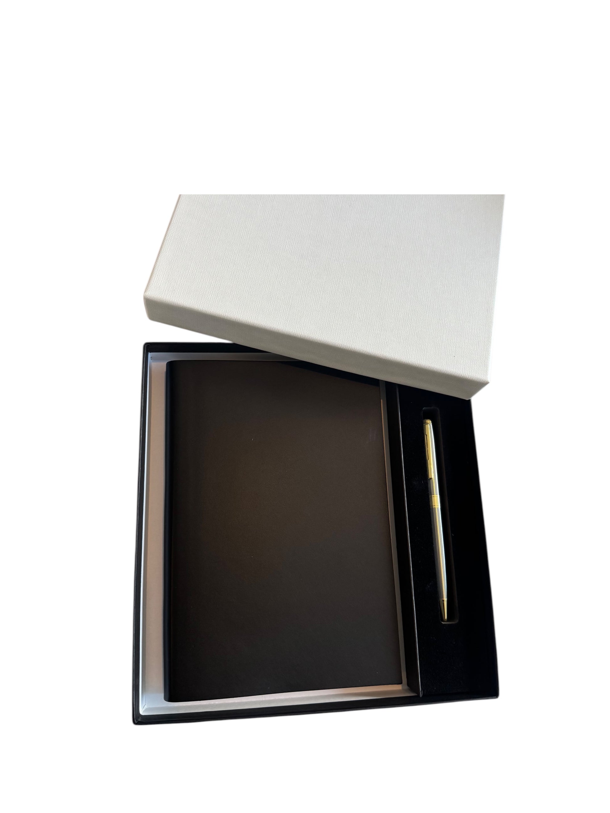Acuto leather journal handmade in Florence from smooth top-grain Spazzolato leather, featuring a luminous finish and elegant, modern design.