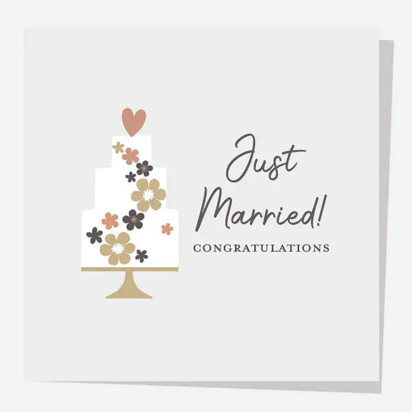 Elegant foil wedding card featuring a beautifully illustrated wedding cake—perfect for newlyweds.