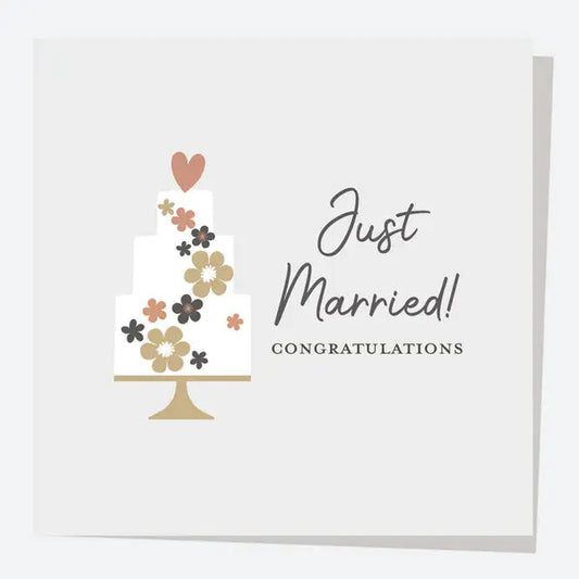 Elegant foil wedding card featuring a beautifully illustrated wedding cake—perfect for newlyweds.