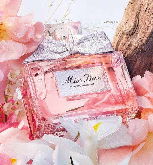 Miss Dior EDP blends citrus, rose, and patchouli for a fresh, romantic, and timeless scent.