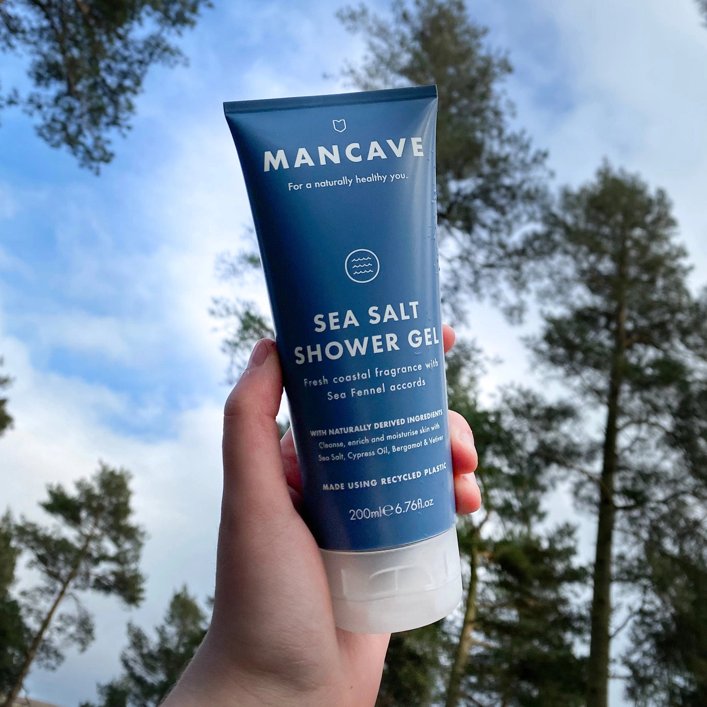 Sea salt shower gel. Cleanses deeply, refreshes skin, and uplifts with a crisp coastal scent.