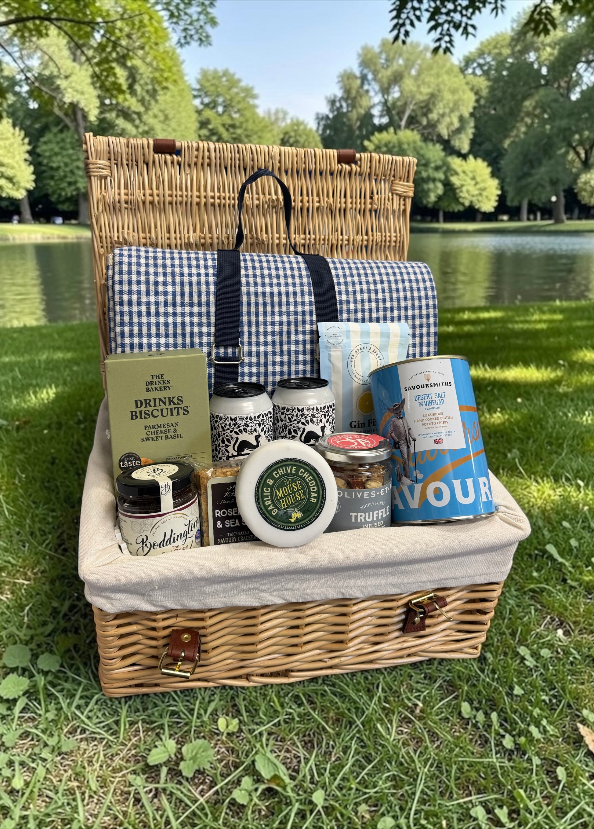 Summer picnic hamper With picnic blanket, cheese, snacks and a choice of drinks 