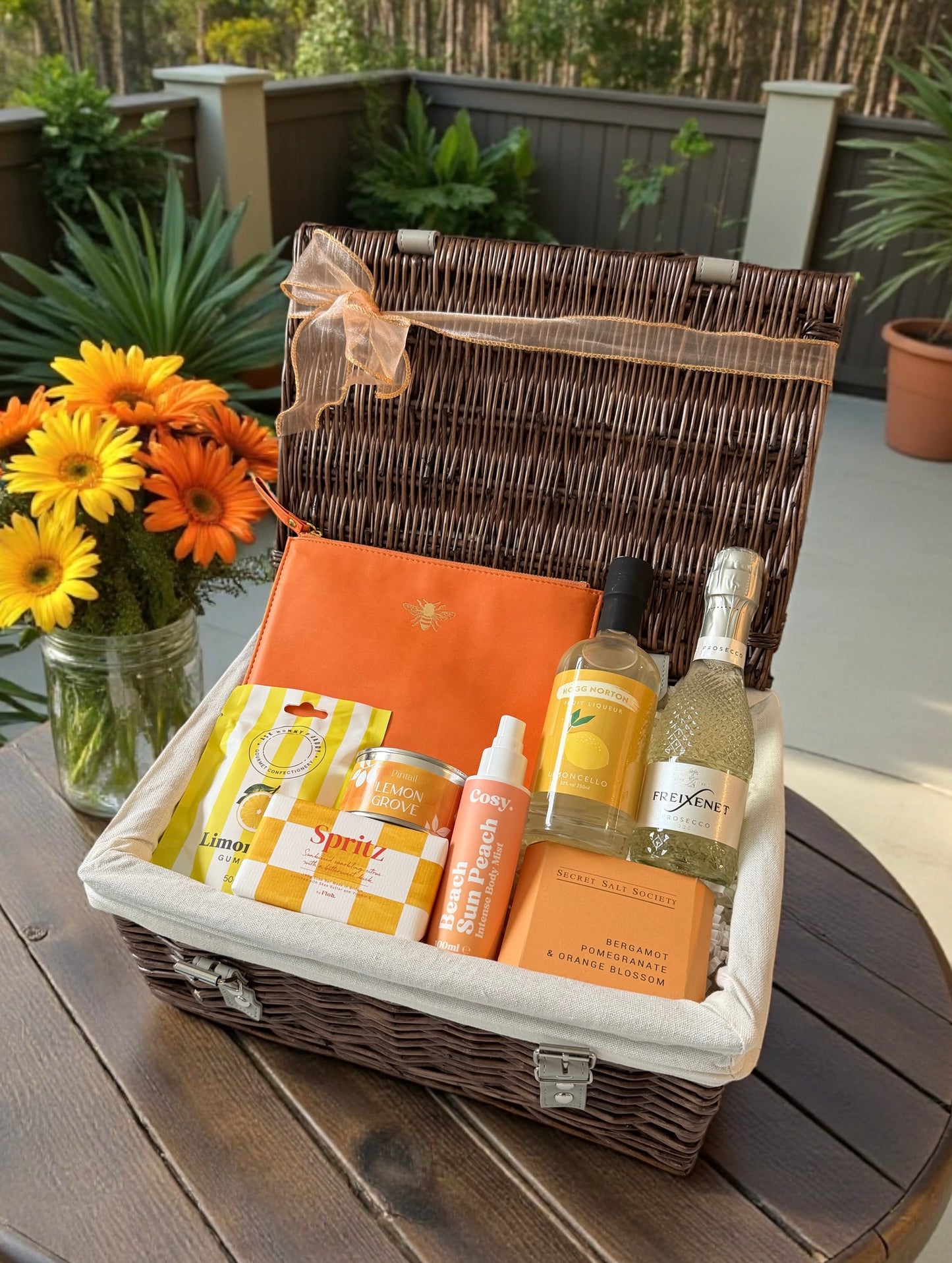 Summer spritz limoncello hamper With Prosecco and summer treats gift 