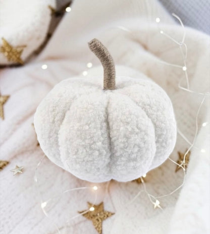 Add a charming touch to your Halloween or autumn decor with this White Borg Pumpkin. This decoration adds a cute and cosy feel to any home. 12cm in size.