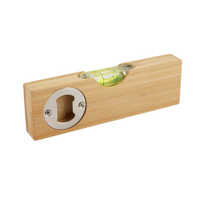 Wooden spirit level bottle opener engraved with “For the Man Who Can Fix Everything”, ideal for DIY lovers and handy dads.
