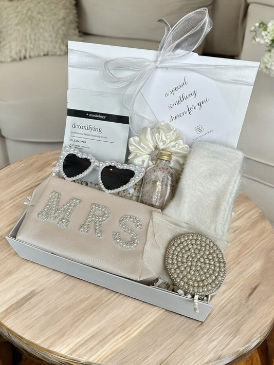 Pearl-Perfect Bride Box