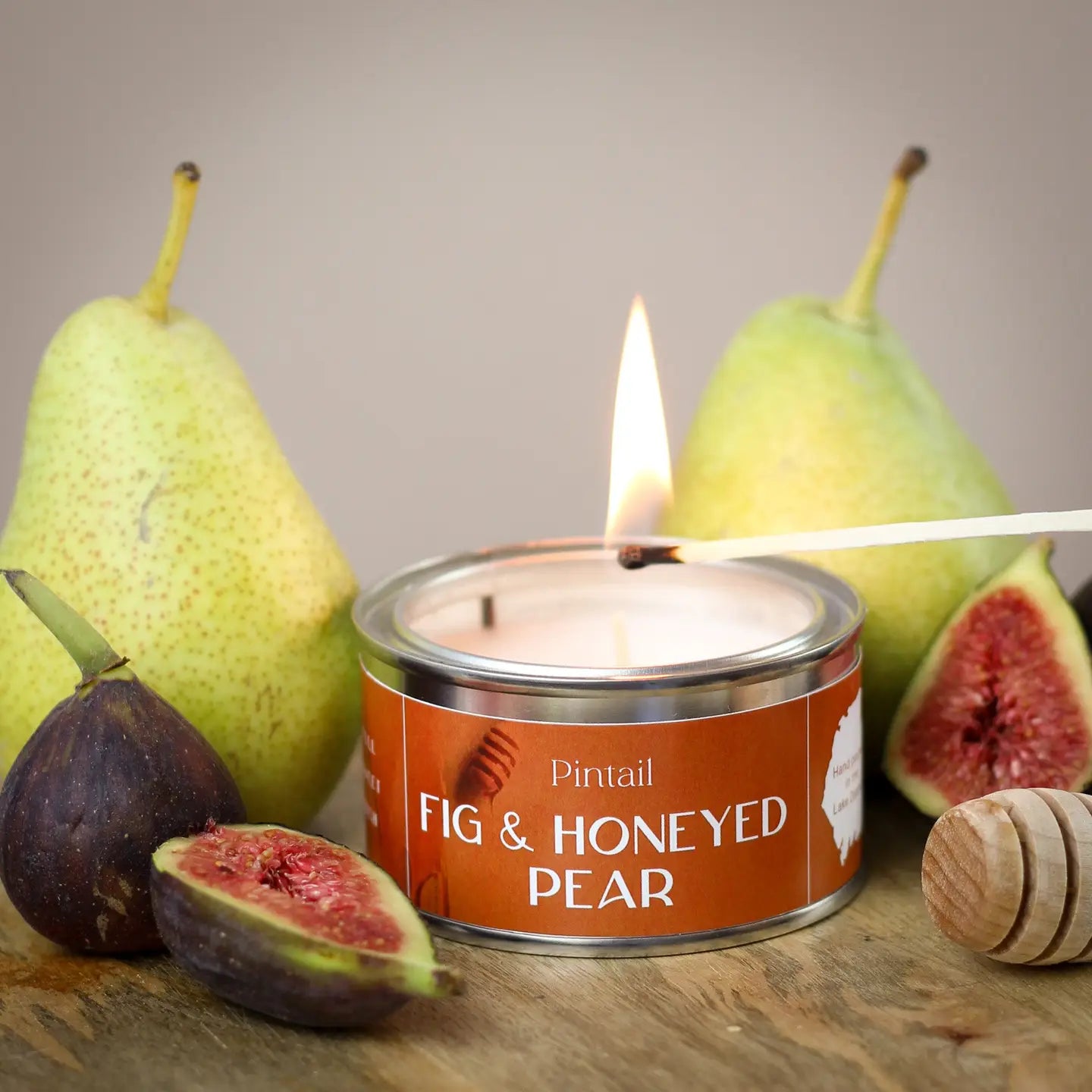 Fig & Honeyed Pear paint pot candle – scented candle in a decorative tin with sweet, fruity fragrance for home ambience.