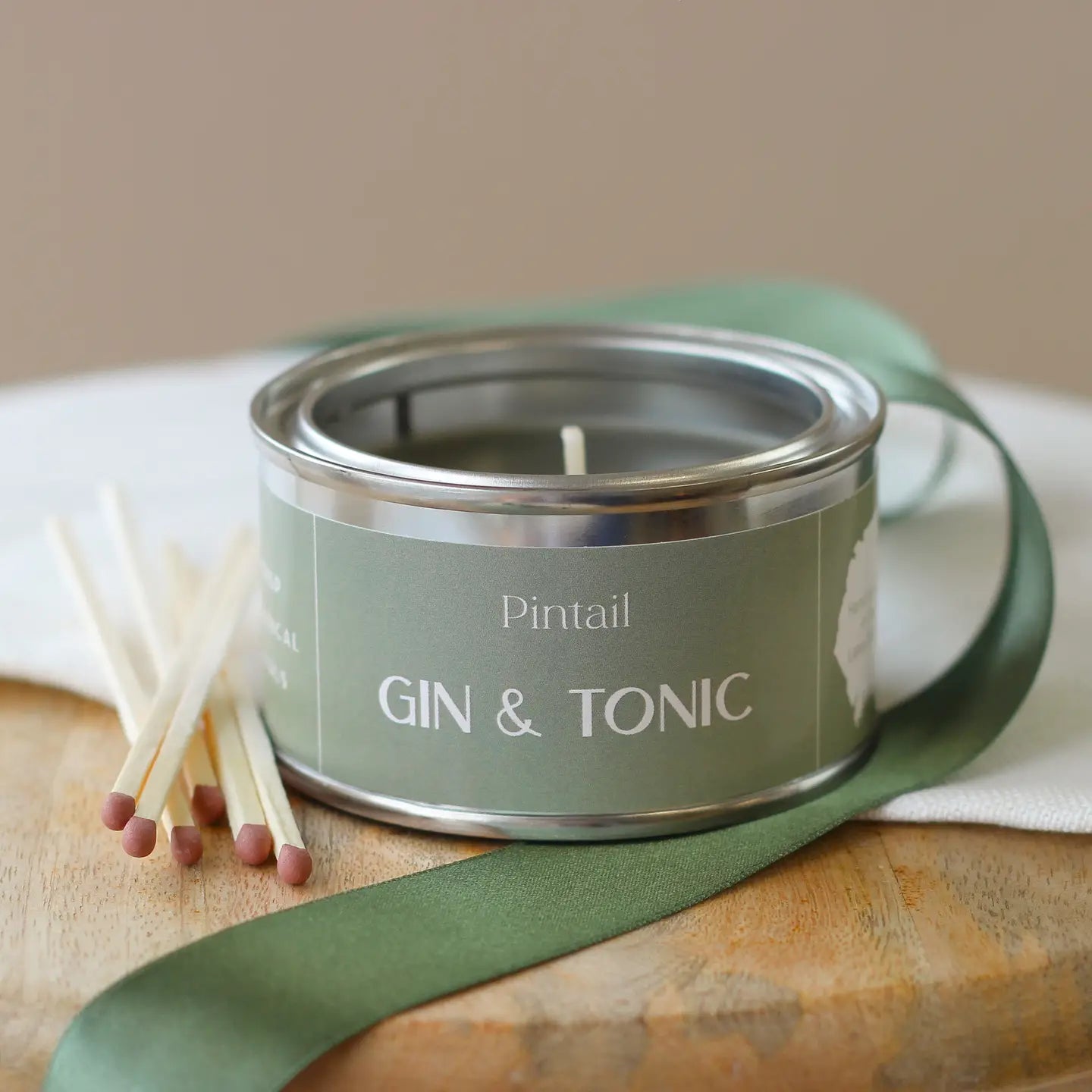 gin and tonic scented candle