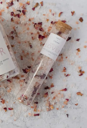 Hello Lover Ginger, Patchouli and Black Pepper Bath Salts